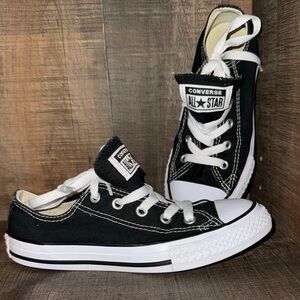 CONVERSE Black Low-Top Sneakers-size 13.5Y